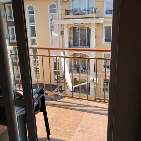 Dunav Apt.2 * Равда